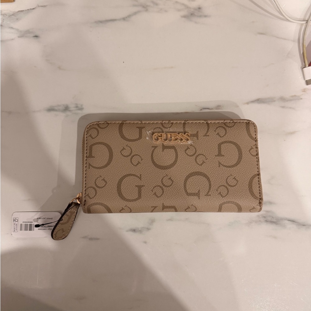 Guess Wallet